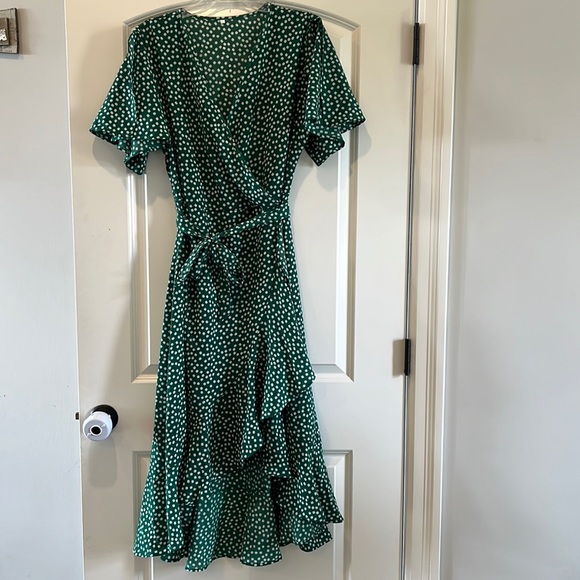 Green Shore Blossoms Slim Wrap Hip Dress